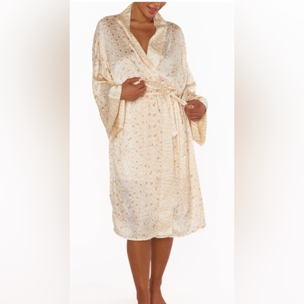 New With Tags Show Me Your Mumu Animal Print Mumu x Curateur The Harlow Robe
